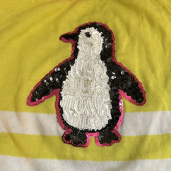 🐧 Adorable sweater 🦊 - Picture 2 of 3